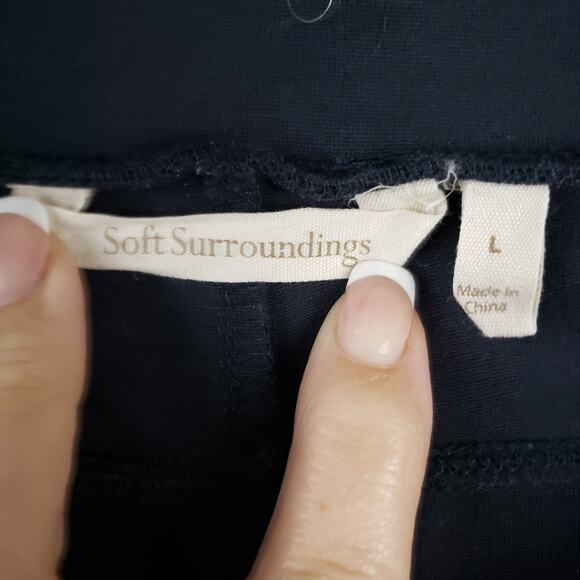 Soft Surroundings Women's L Pull On Ponte Pocket Pants Black Scallop Cutout‎ - Picture 10 of 11